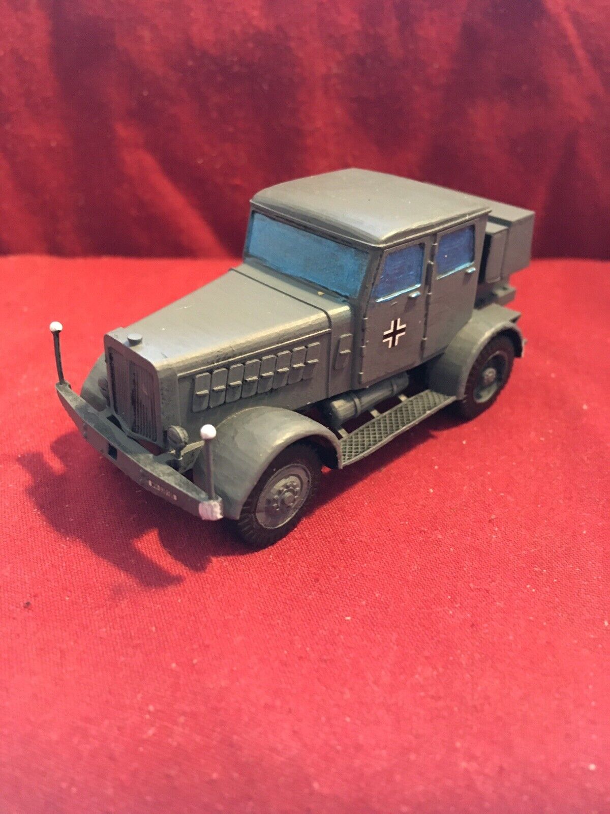 WW2 German Honomag SS-100 Heavy Tractor. Painted Resin Model