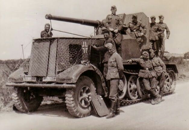 WW2 German Flak 18 (Sfl) auf Zukraftwagen 12t "Bunkerflak" Painted Resin Model