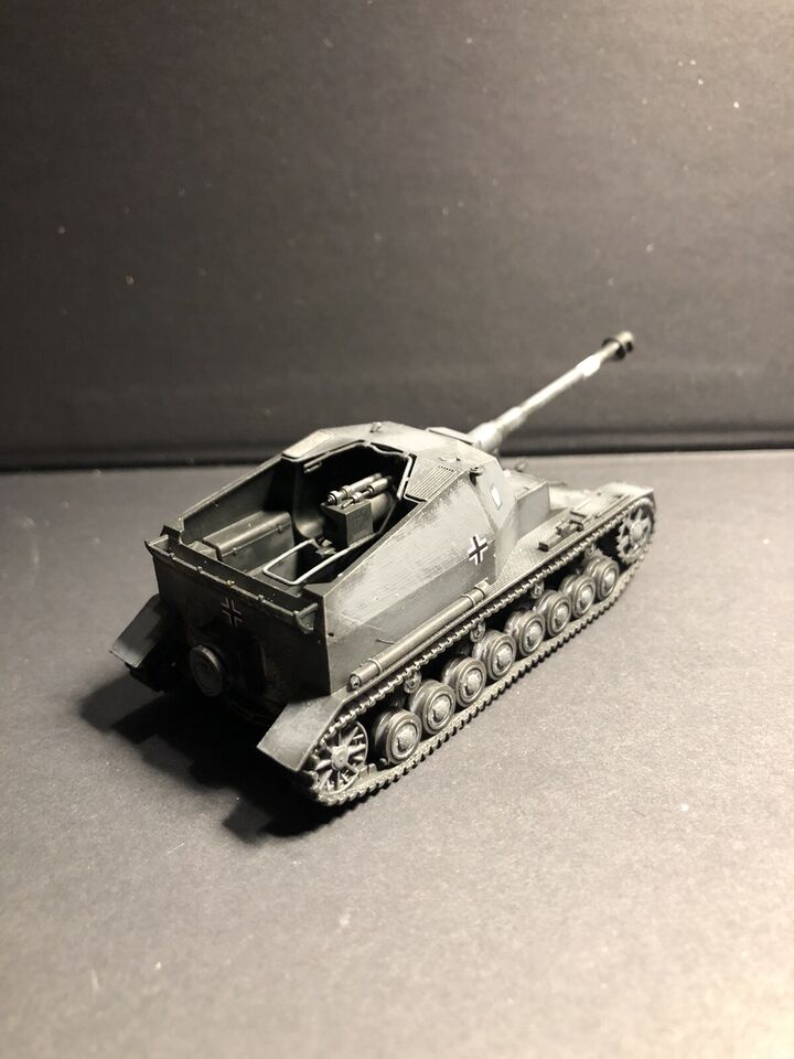 WW2 German 10.5cm K.Pz.Sfl. IV Dicker Max. Painted Resin Model