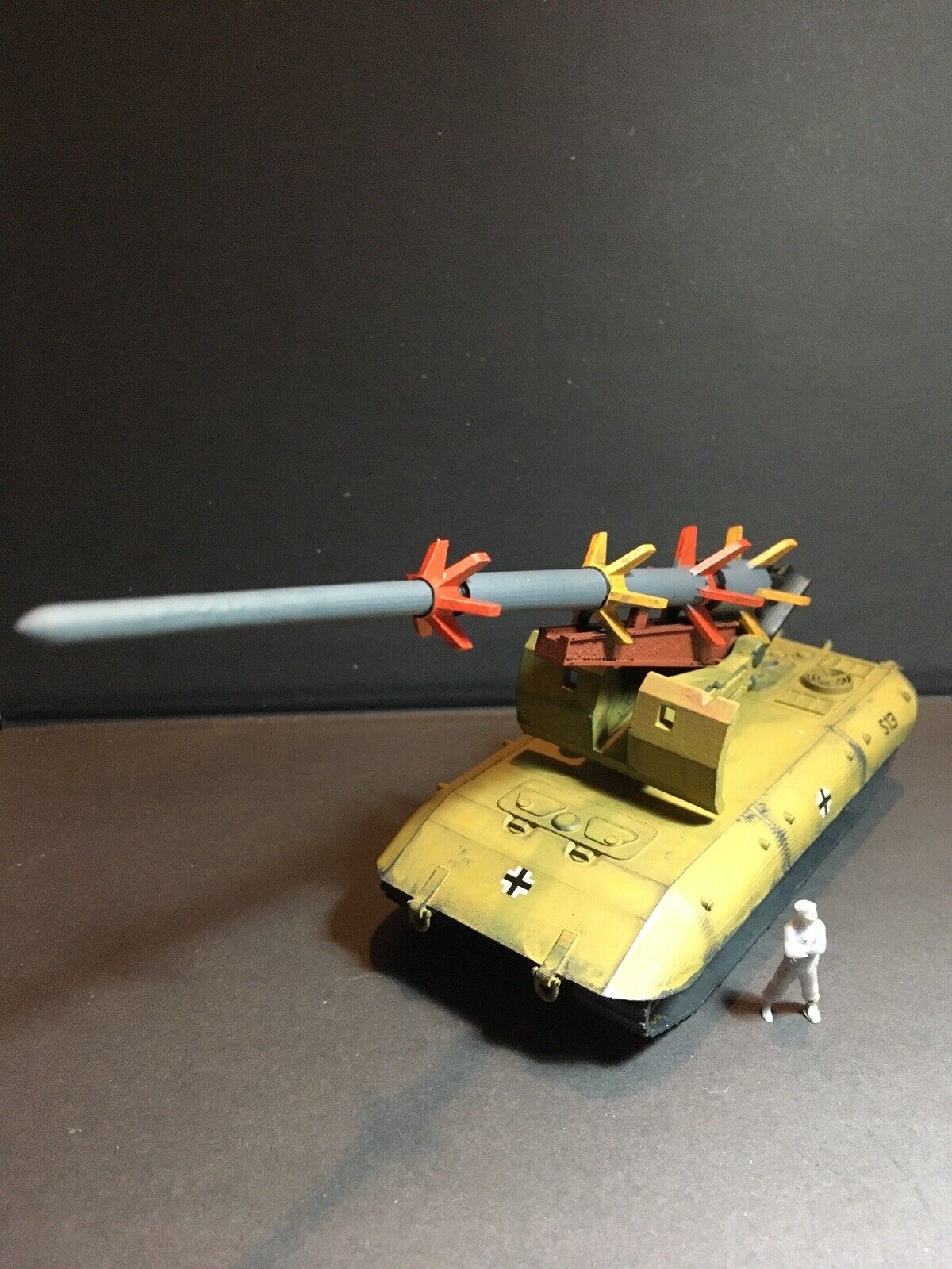 WW2 German E-100 Long Range Rocket Launcher "Rheinbote". Painted Resin Model