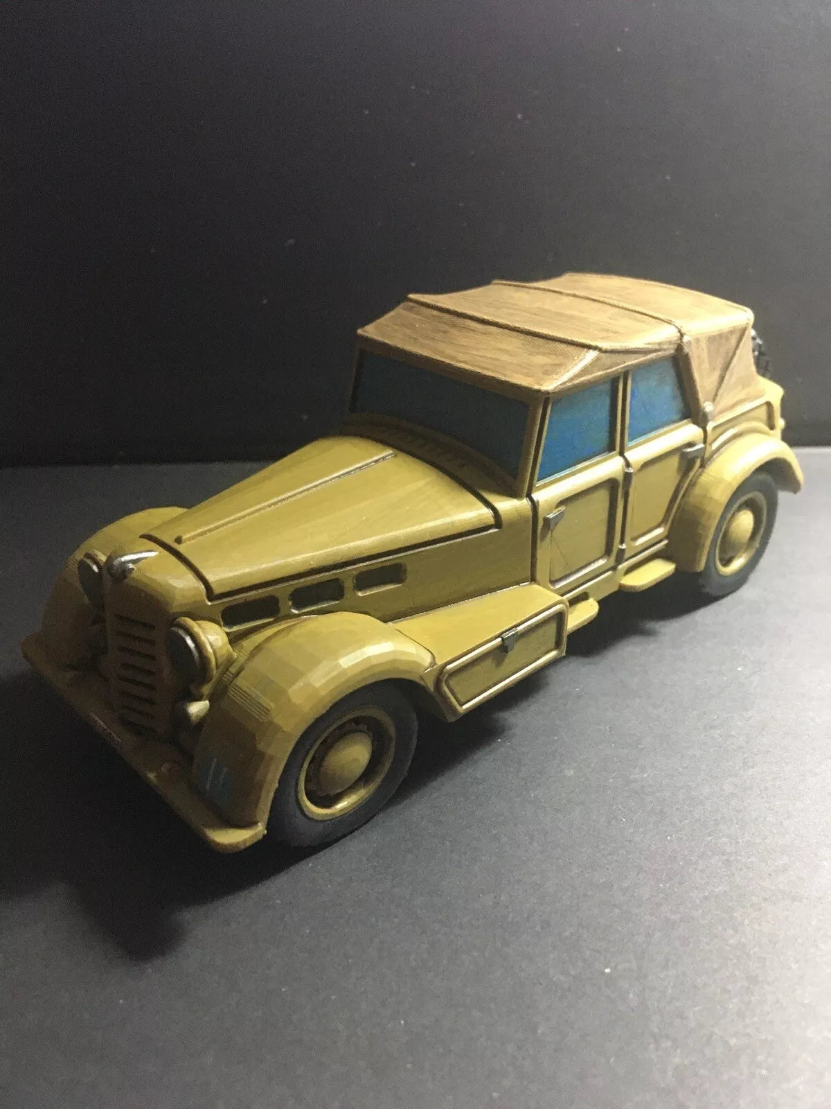 WW2 Italian Fiat 2800C staff Car. Painted Resin Model