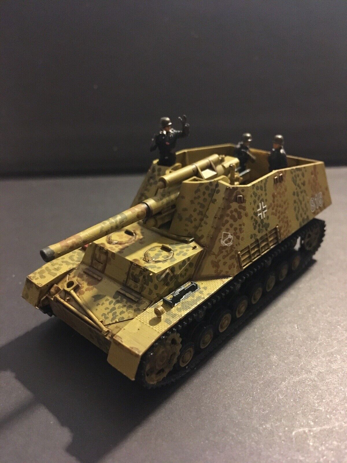WW2 German Hummel Sd.Kfz.165 Late. Painted Resin Model