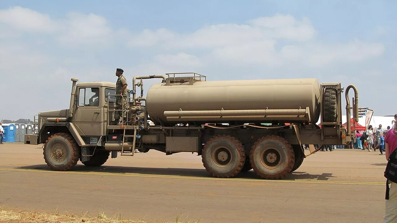 South African Post War Samil 100 WATER Tanker. Painted Resin Model