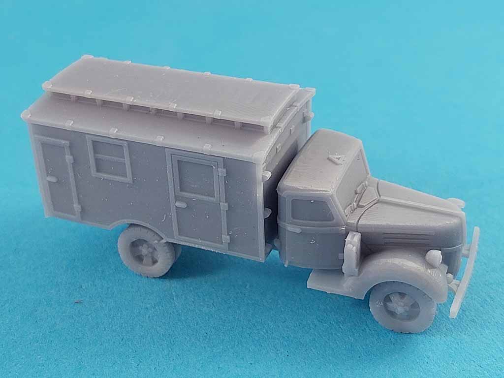 Ford V3000 (Early) Radio Truck (Bergman)