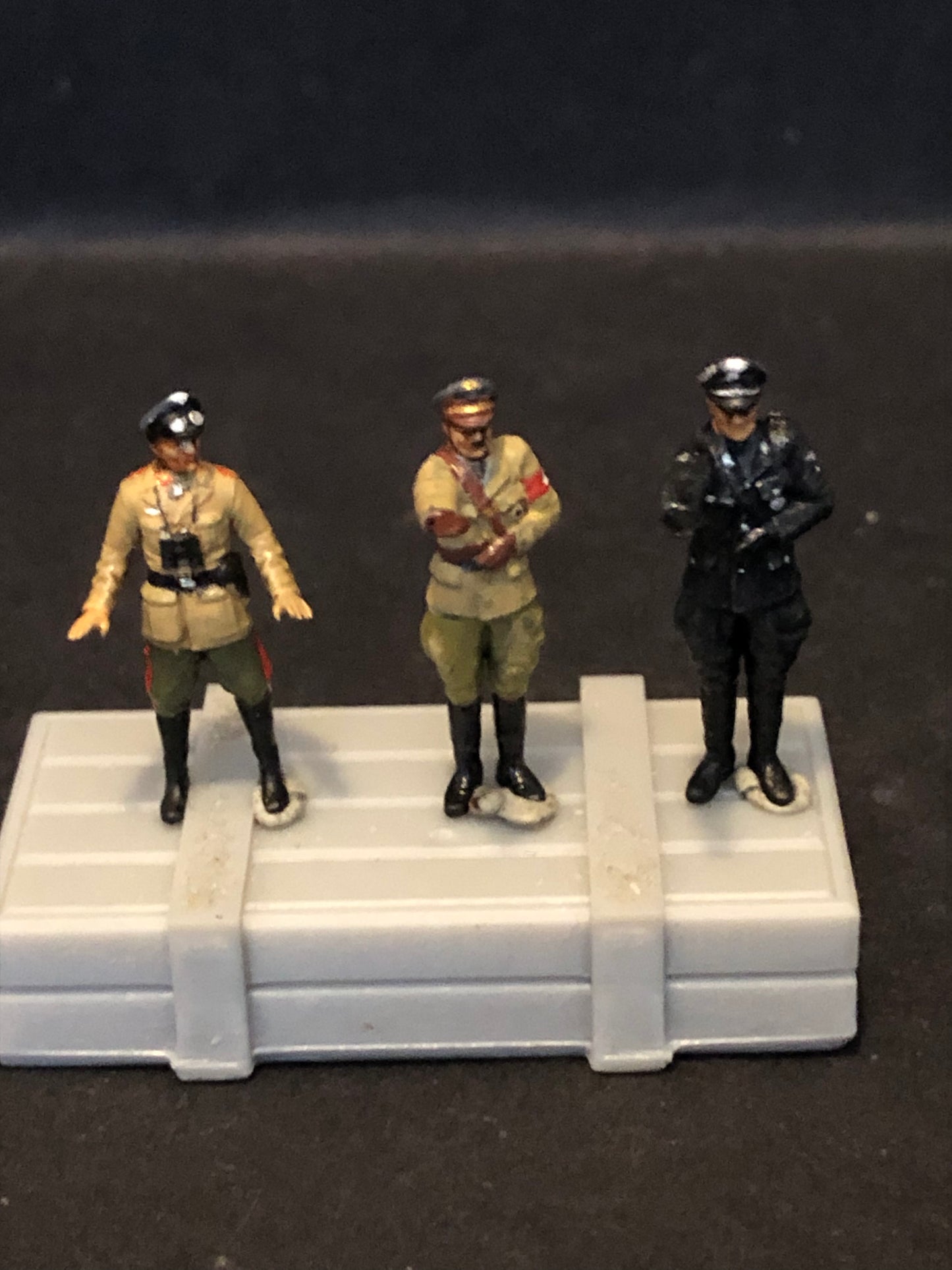 WW2 German figures x 3 (Hitler.Rommel and SS Officer) Painted Resin Model