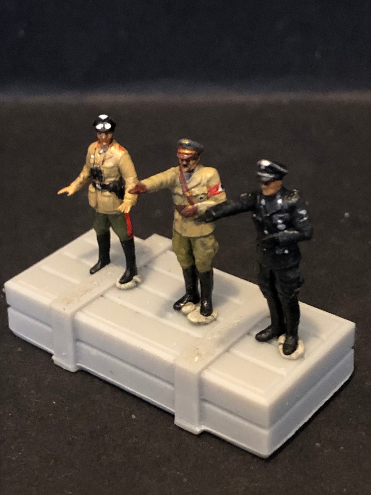 WW2 German figures x 3 (Hitler.Rommel and SS Officer) Painted Resin Model