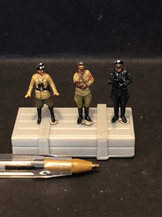 WW2 German figures x 3 (Hitler.Rommel and SS Officer) Painted Resin Model