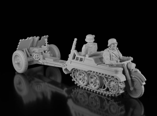 Kettenkrad with 7.5 cm leIG 18