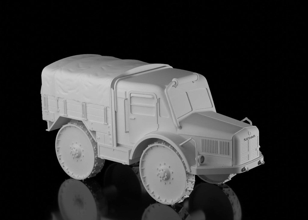 Skoda Radschlepper Ost (Covered)