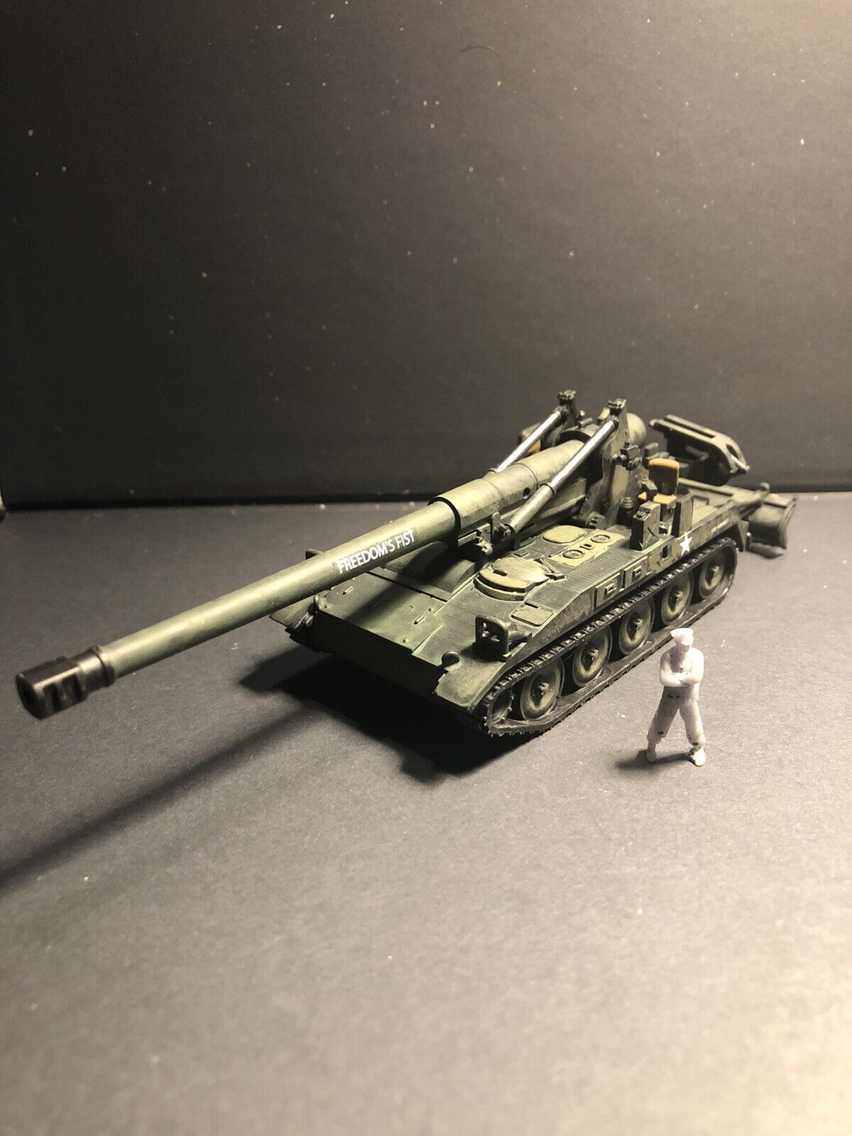 American Post War M110 Self Propelled Howitzer. Painted Resin Model